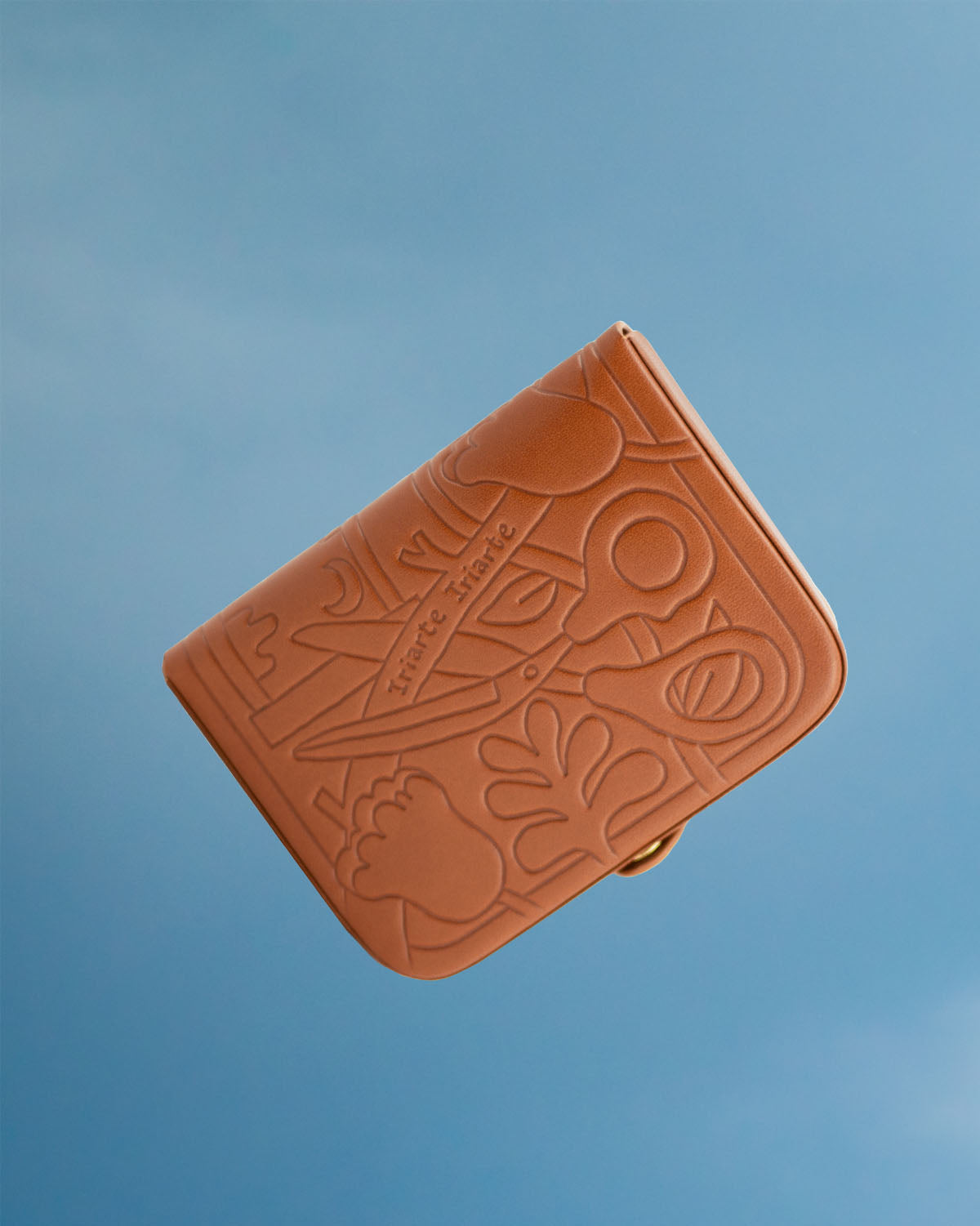 Jules Wallet - Hugo Yoshikawa x Iriarte Iriarte - Honey