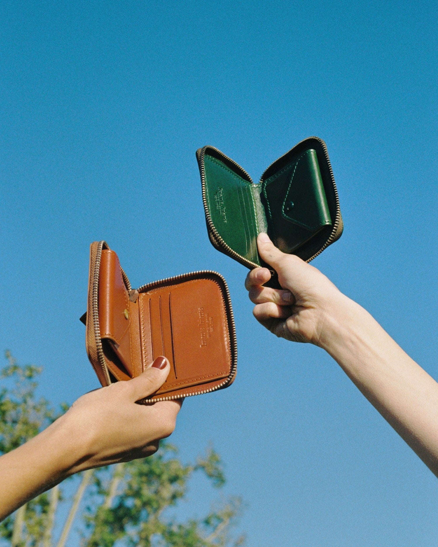 ZIPPED WALLETS