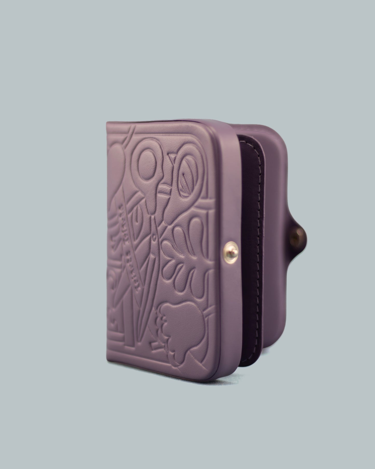 Jules Wallet - Hugo Yoshikawa x Iriarte Iriarte - Lila