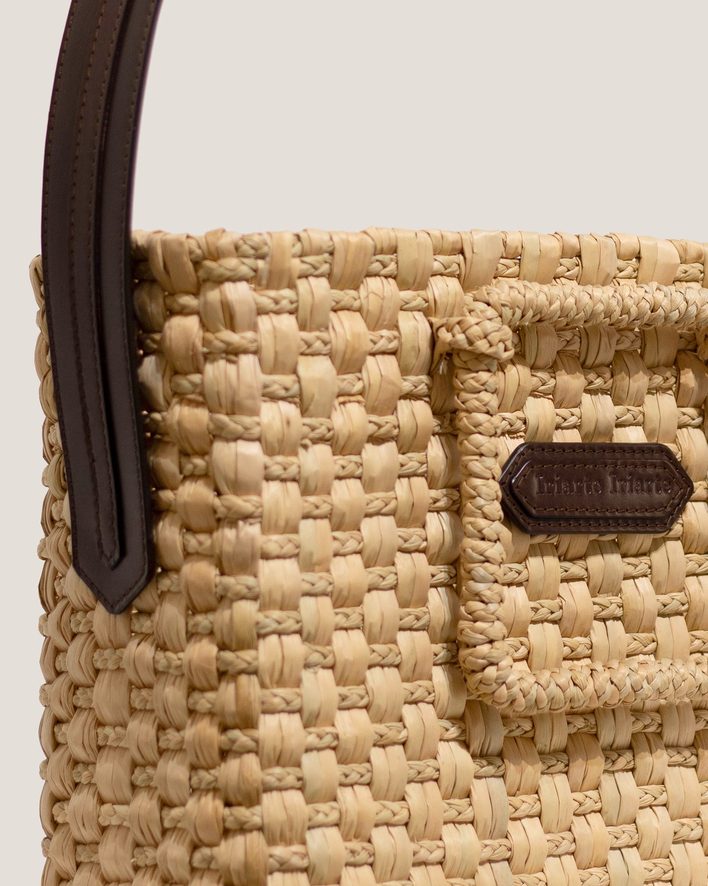 Moore Woven (Big) - Dark Brown